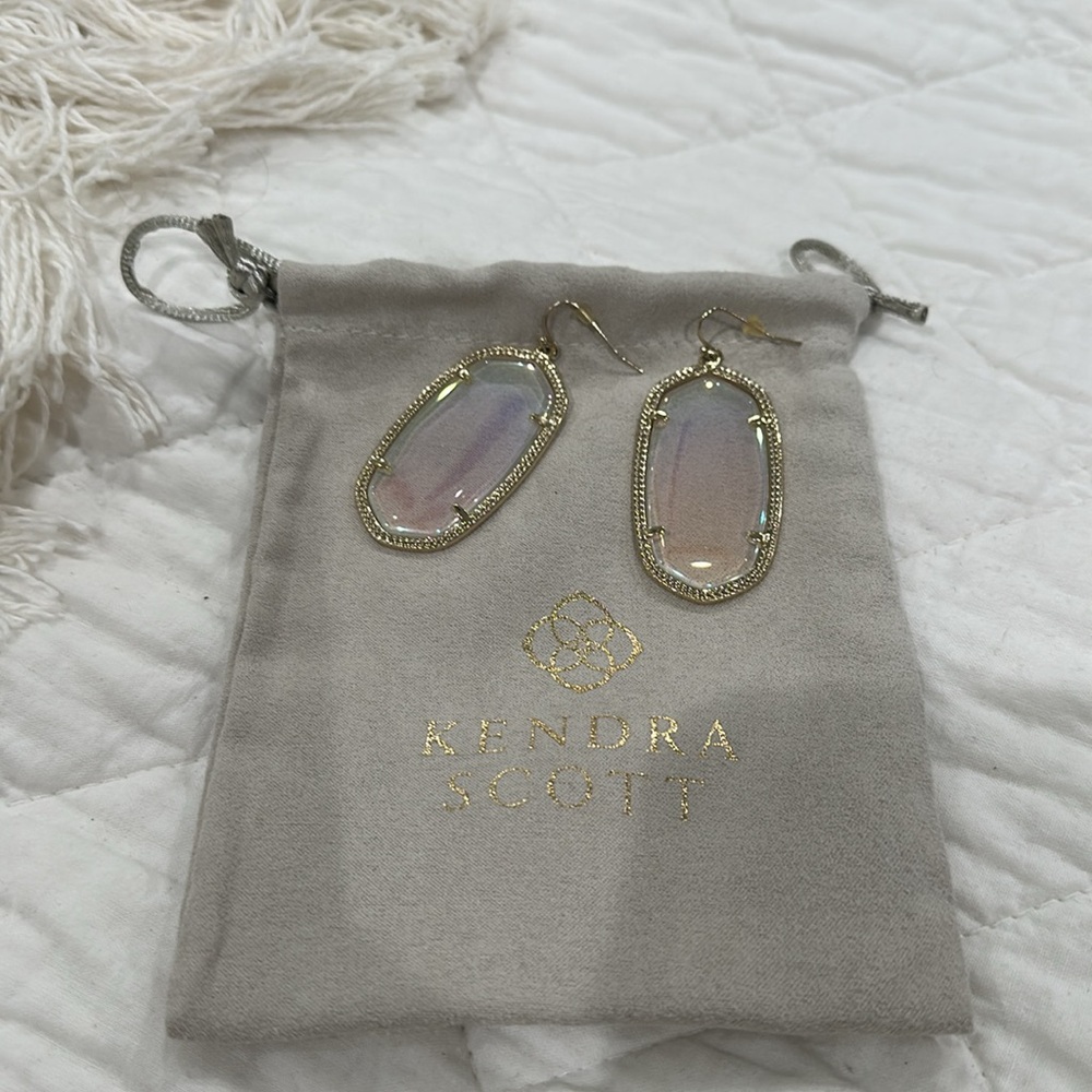 Kendra Scott Elle iridescent earrings with bag